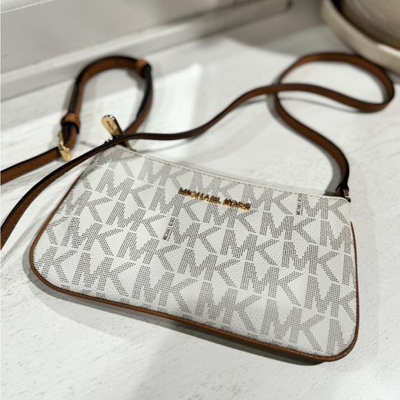 Michael Kors Small Crossbody - Picture 2 of 8